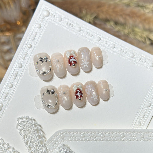 Press-On Nail Set with Winter Theme
