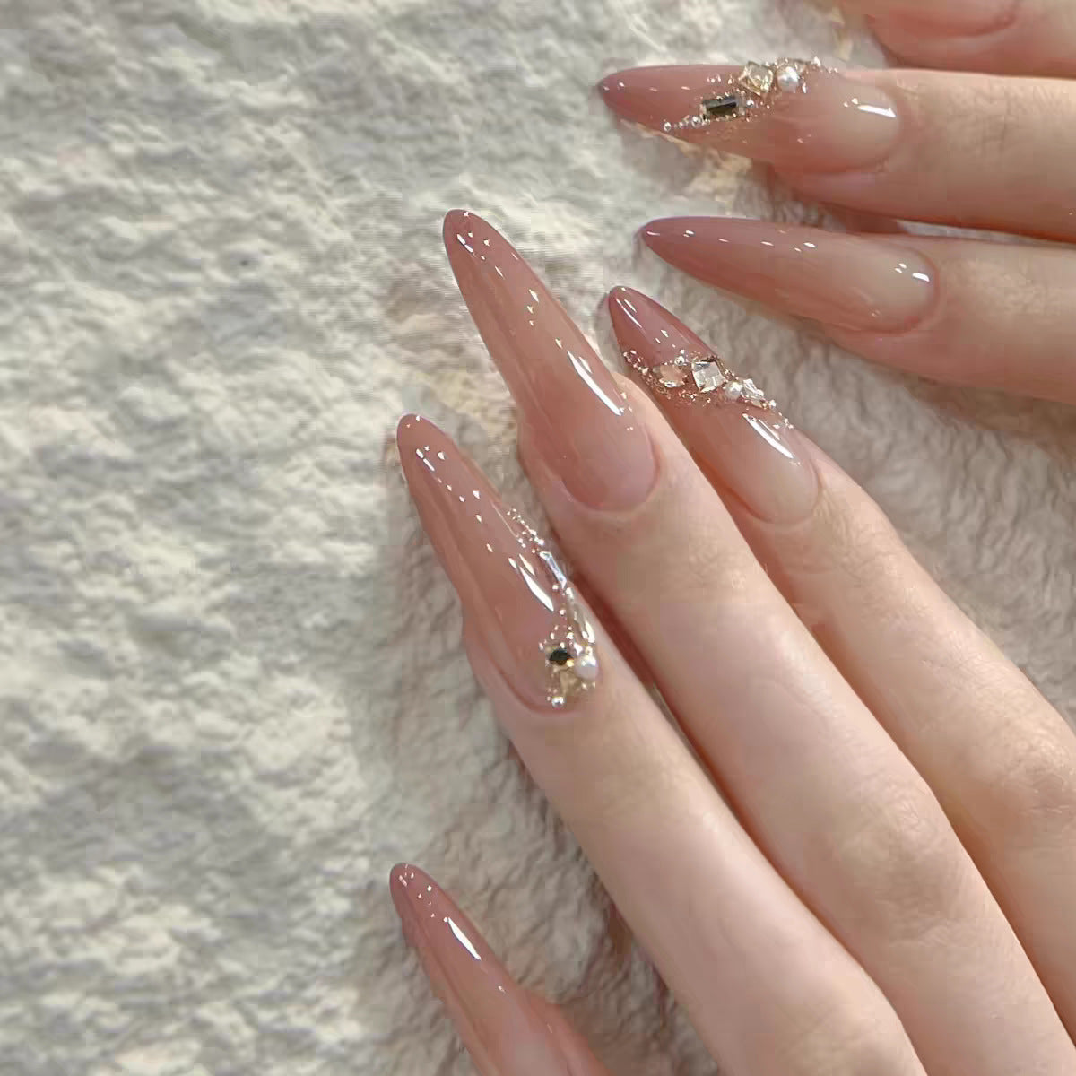Square Press-On Nail Set in Acrylic Finish
