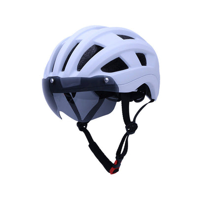 Streamlined Cycling Helmet for Enhanced Aerodynamics