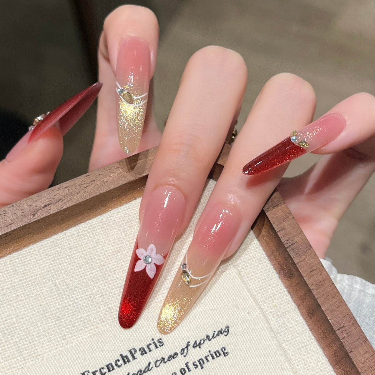 Press-On Nails with Artistic Ocean Theme Design