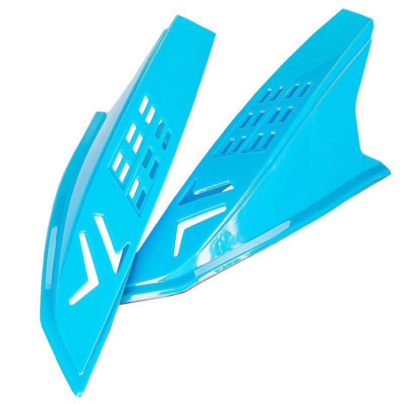 Side Panels for Aerodynamic Motorcycle Helmet