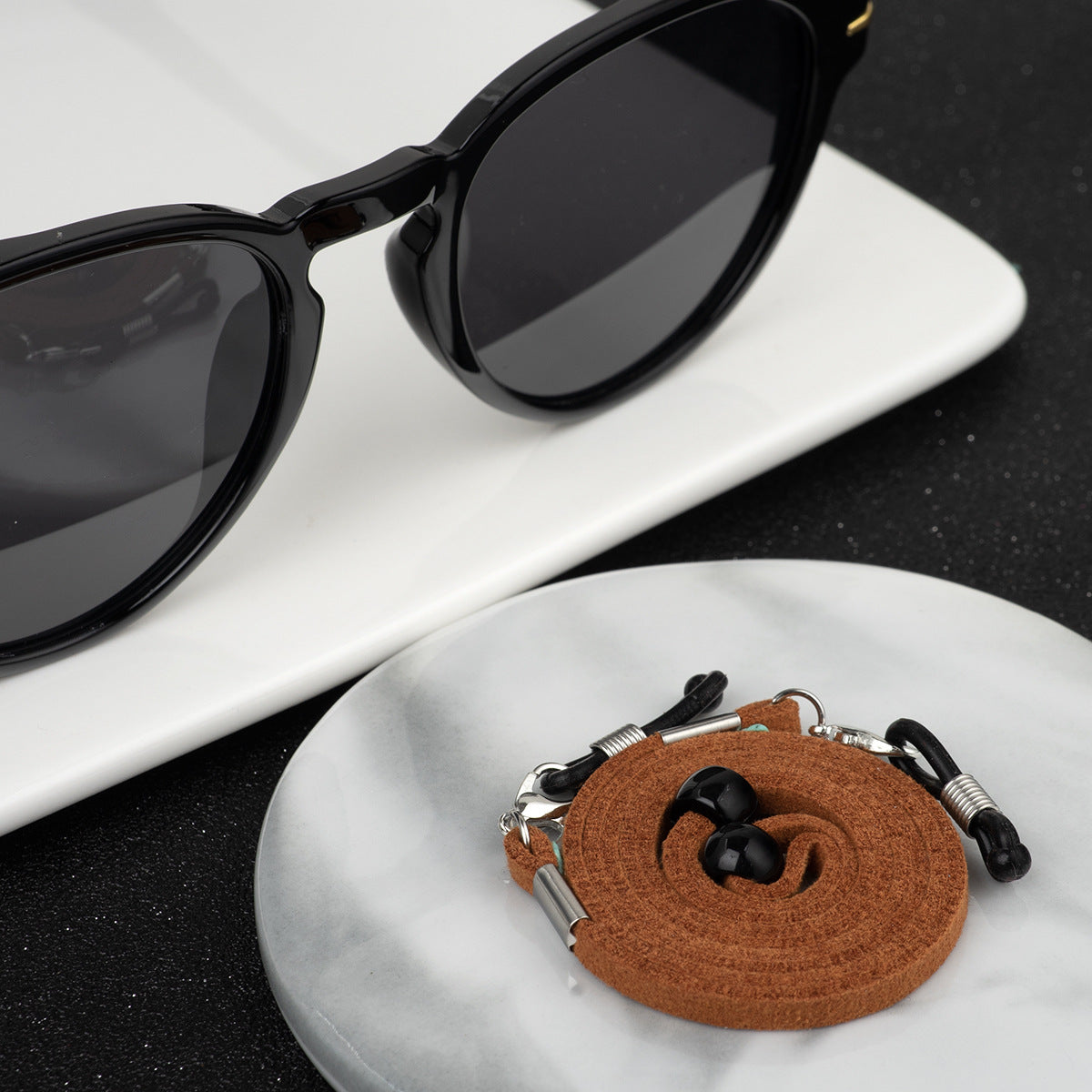 Versatile Eyewear Holder Strap with Adjustable Design