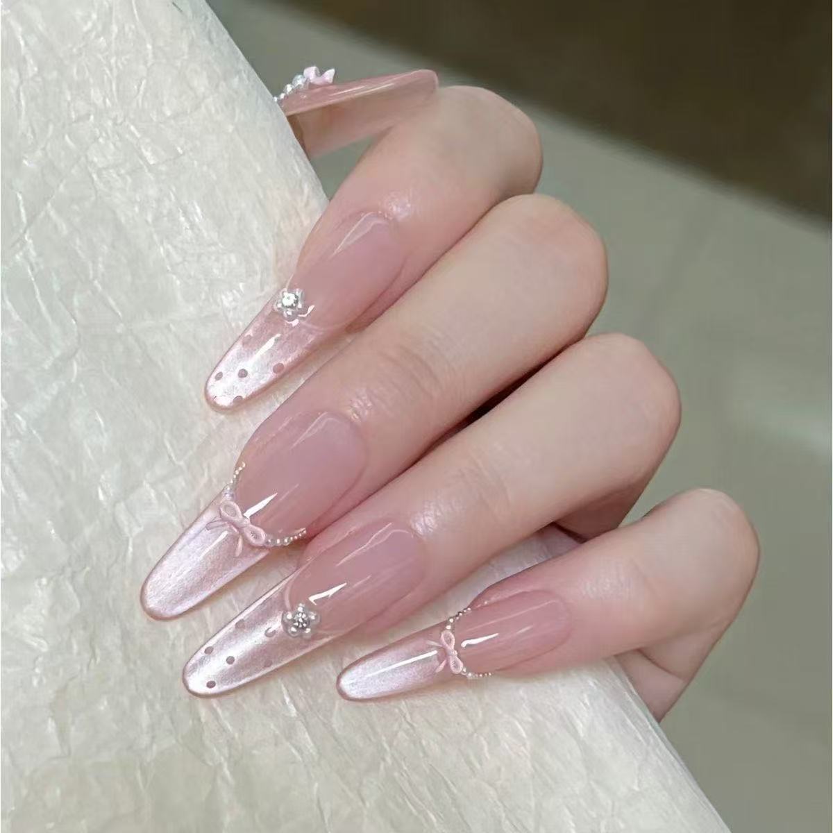 Set of 3D Decorative Press-On Nail Art