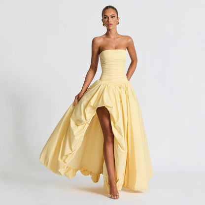 Solid Color Bodycon Maxi Dress with Ruched Design – Strapless Summer Wear