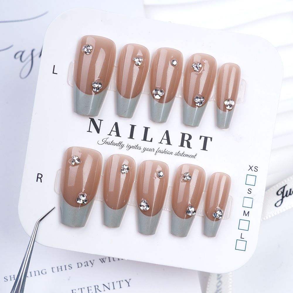 Floral Embellished Press-On Stiletto Nail Set