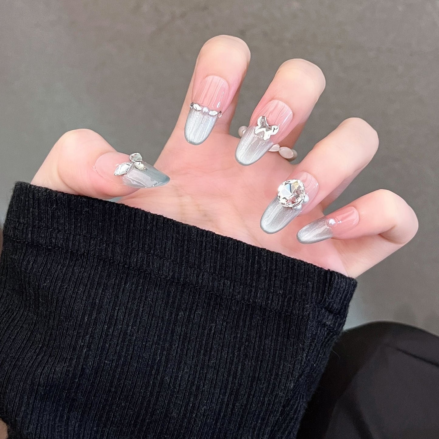 Set of 3D Decorative Press-On Nail Art