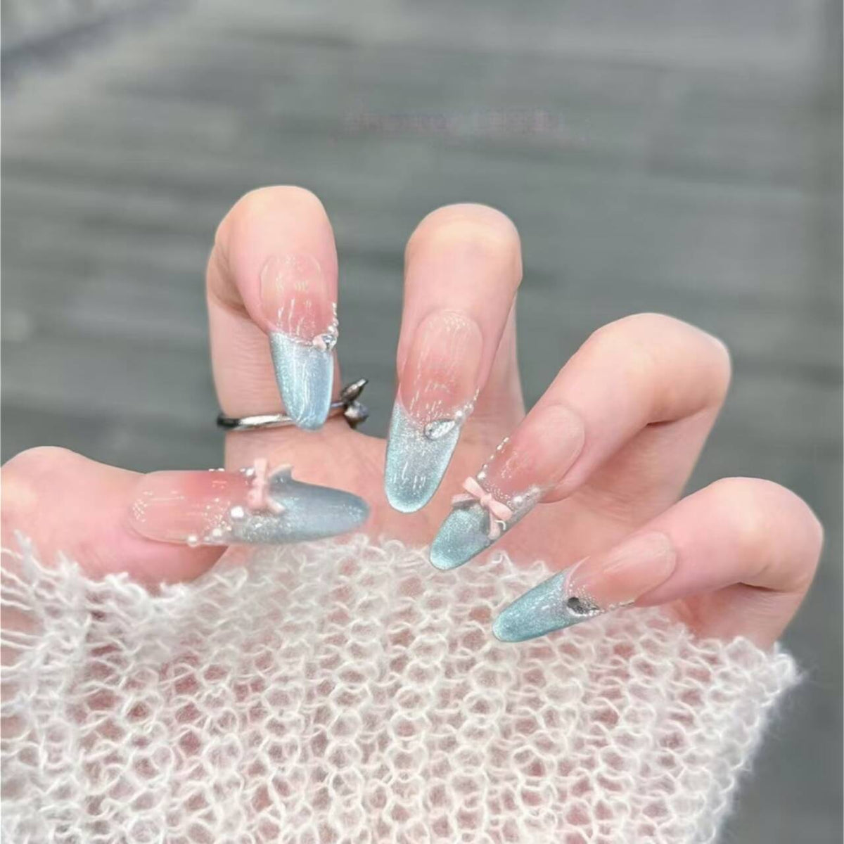 Press-On Nails with Artistic Ocean Theme Design