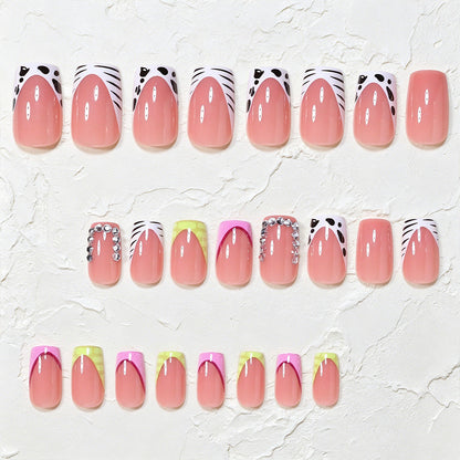 Unique Patterned Press-On Nail Art Tips – Creative Designs