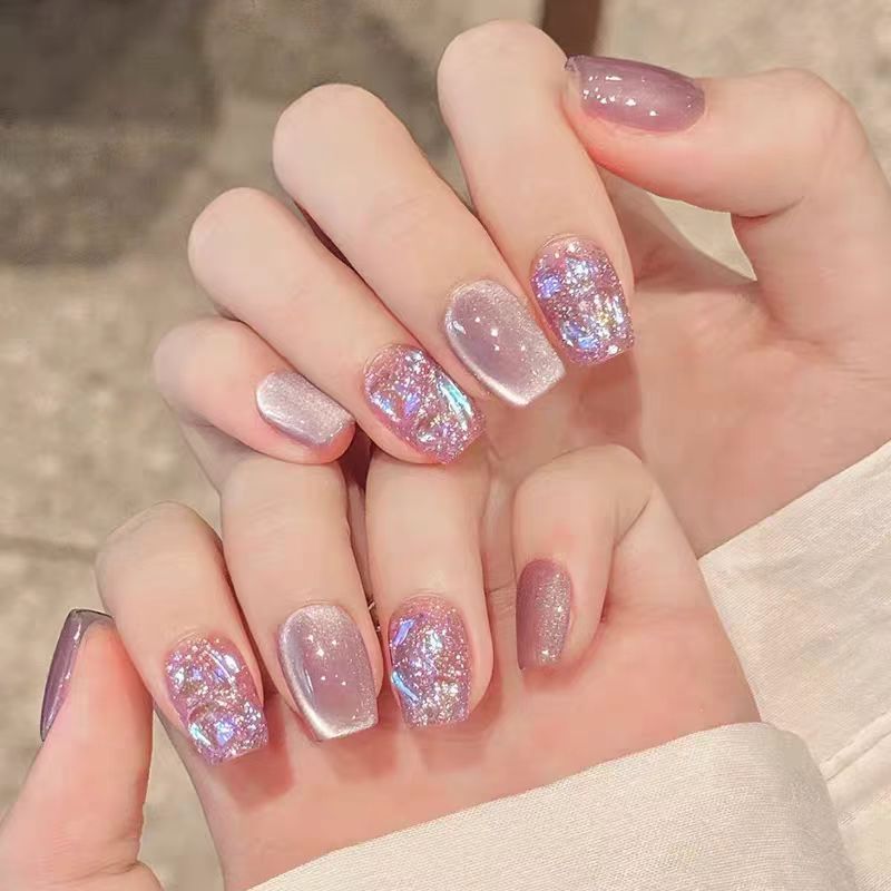 Themed Press-On Nails with Artistic Design