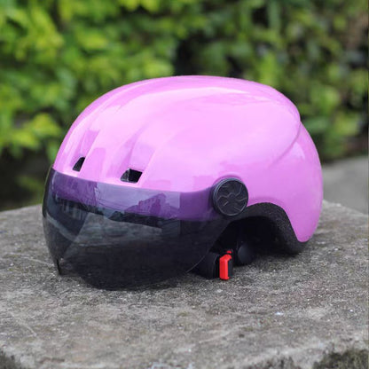 Protective Cycling Helmet for Enhanced Safety