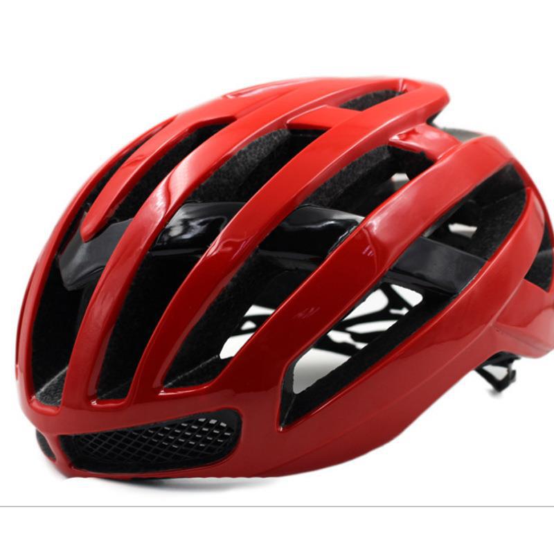 Streamlined Bike Helmet for Enhanced Aerodynamics
