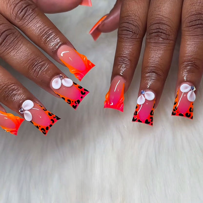 Creative Oval Nail Extensions