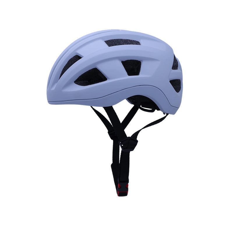 Streamlined Cycling Helmet for Enhanced Aerodynamics