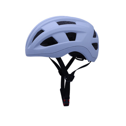 Streamlined Cycling Helmet for Enhanced Aerodynamics