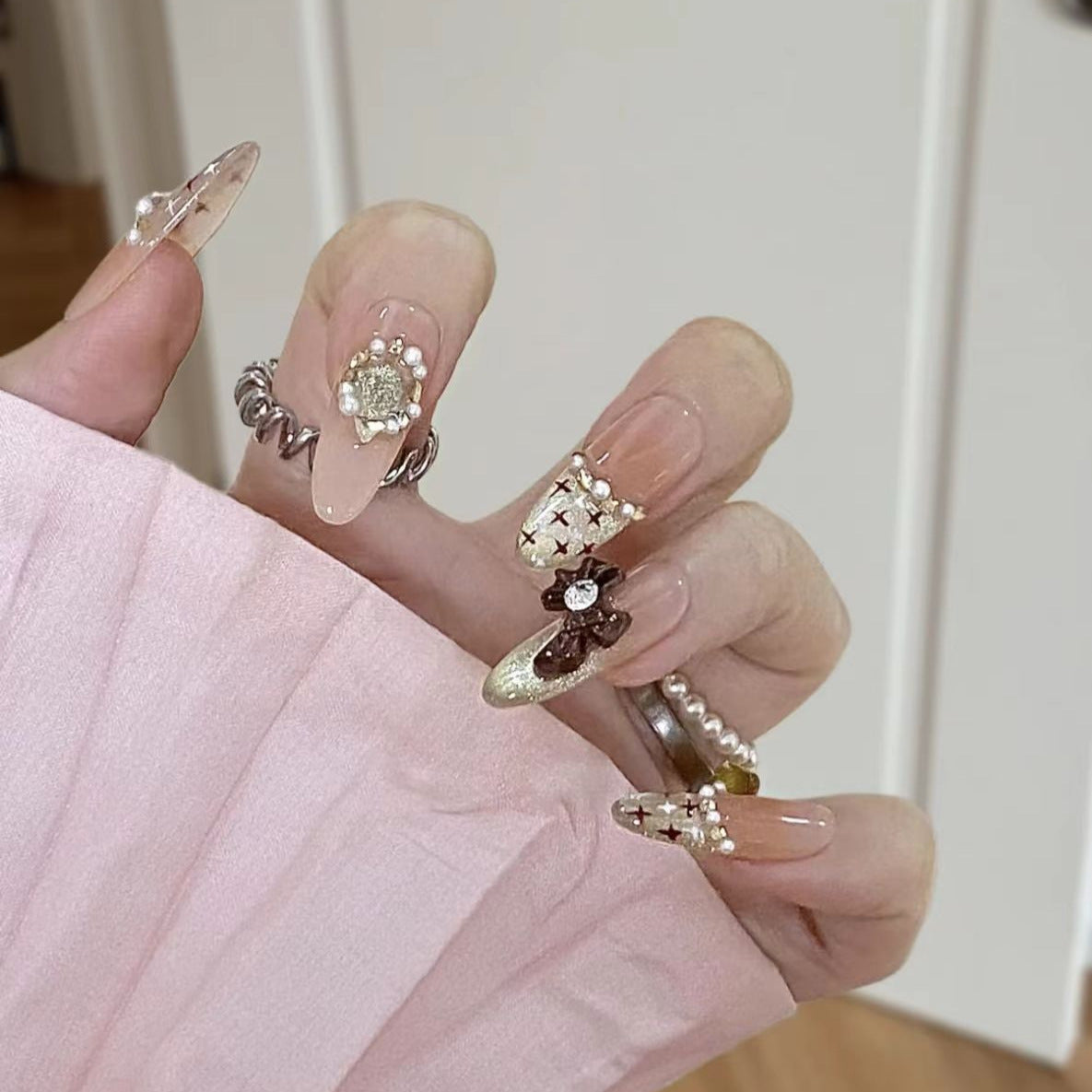 Floral Embellished Press-On Stiletto Nail Set