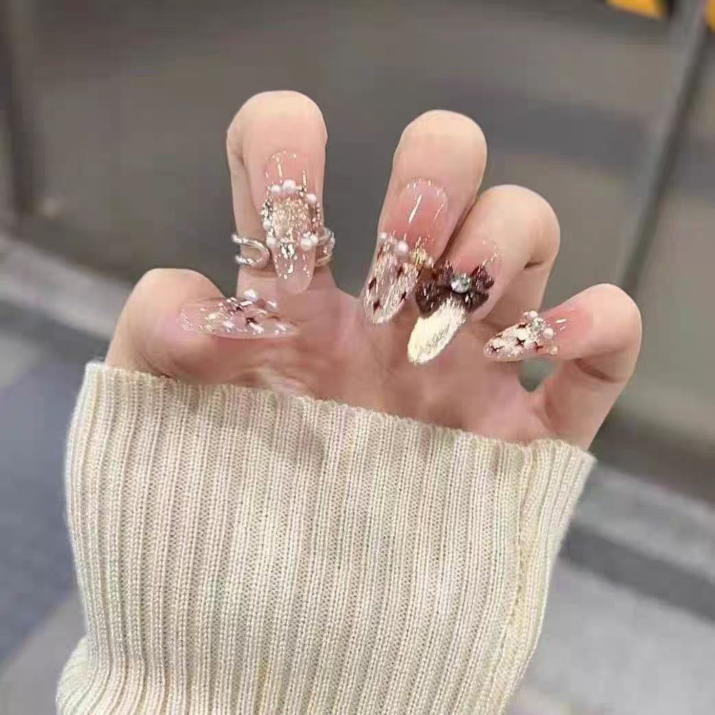 Themed Press-On Nails with Artistic Design
