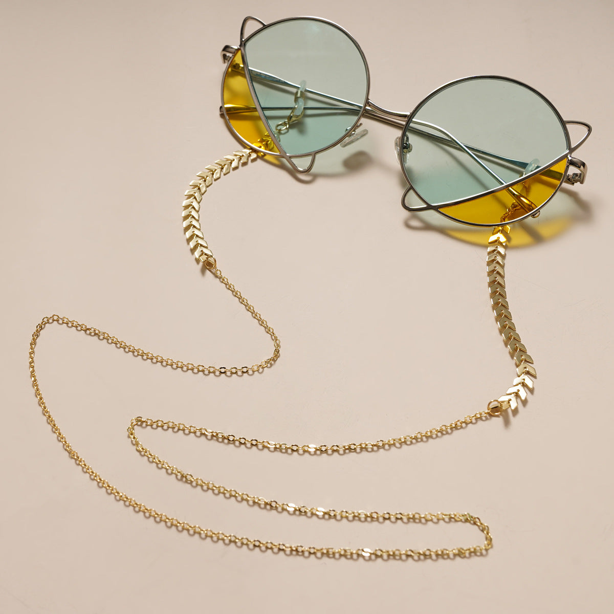Adjustable Taalita Necklace with Chain Design