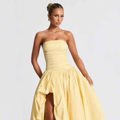 Solid Color Bodycon Maxi Dress with Ruched Design – Strapless Summer Wear