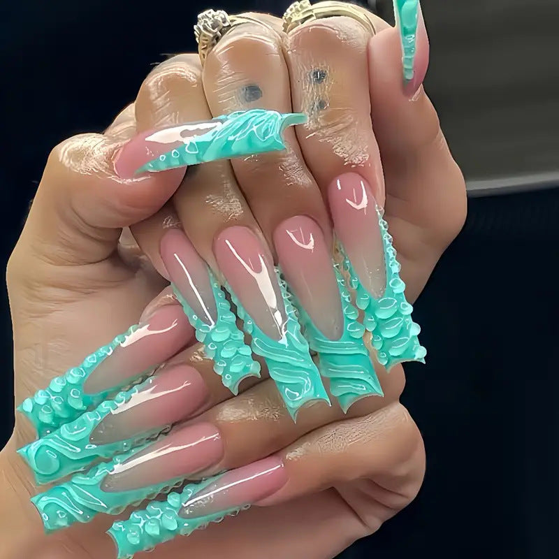 Press-On Nails with Artistic Wave Design