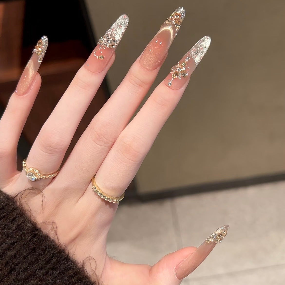 Charming Patterned Press-On Stiletto Nail Set