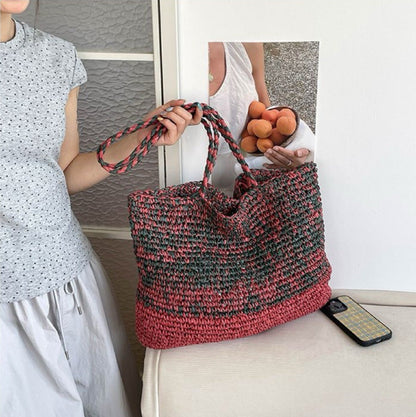 Lightweight Macramé Tote Bag in Airy Design