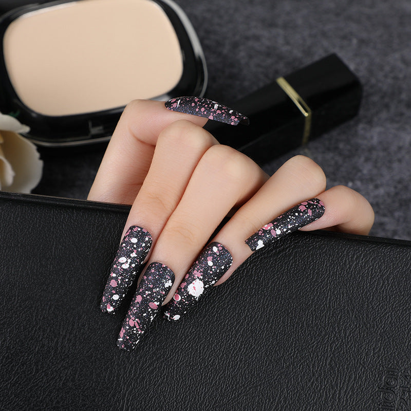 Artificial Nails with Artistic Splatter Pattern