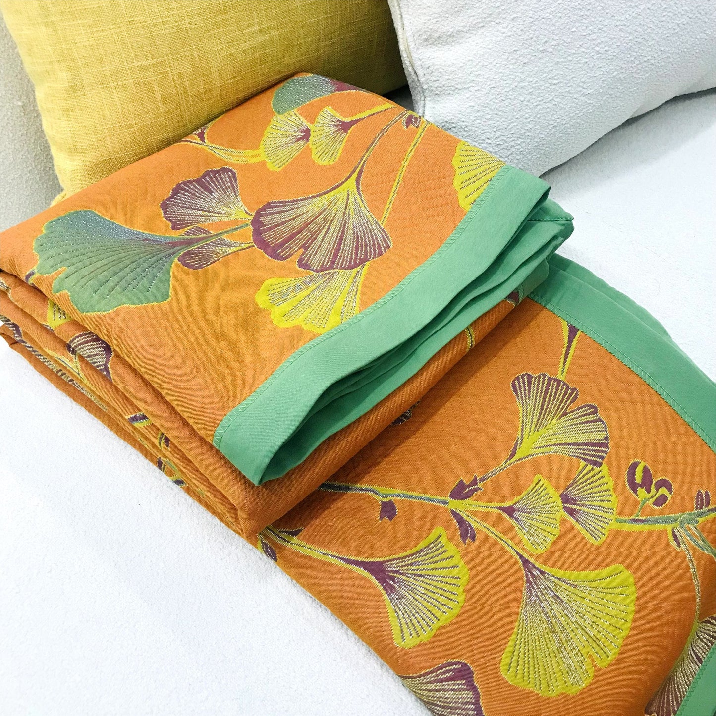 Reversible Quilted Blanket with Jacquard Cotton Ginkgo Leaves