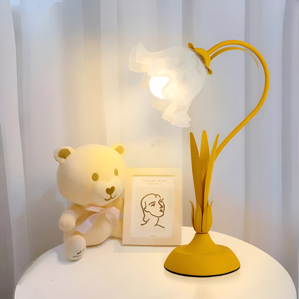 Decorative Table Lamp with Floral Design – Antique-Style for Bedroom & Living Room
