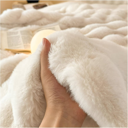 Fluffy Fleece Travel Blanket – Soft, Washable Faux Fur Cover