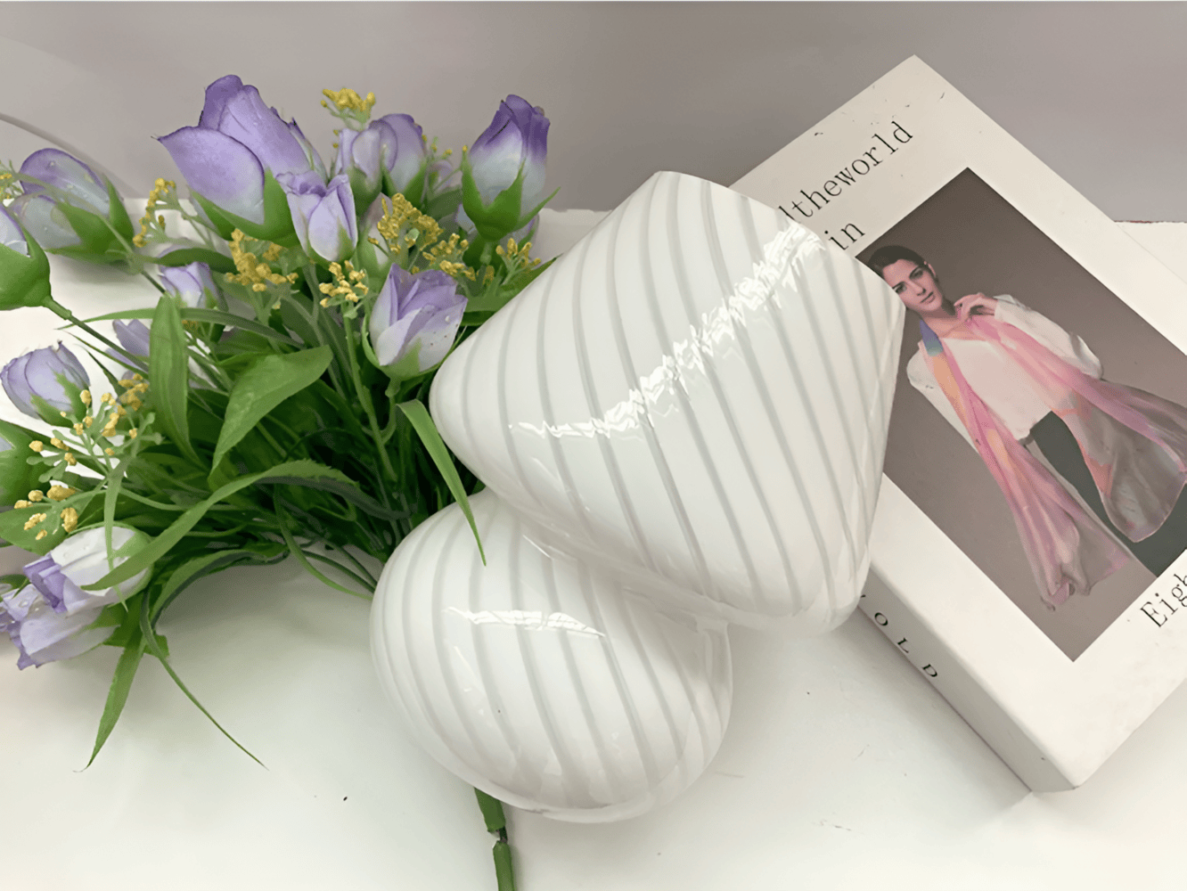 Handblown Table Lamp with Striped Design – Glow Effect