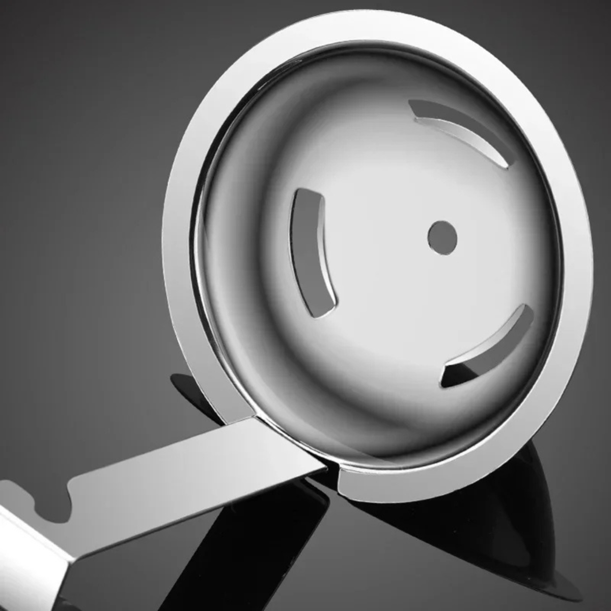 Stainless Steel Egg Opener - Ergonomic and Convenient Design