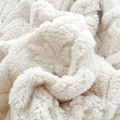 Chic French-Style Cozy Fleece Throw Blanket