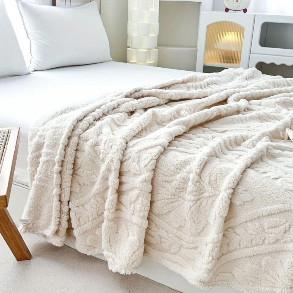 Chic French-Style Cozy Fleece Throw Blanket