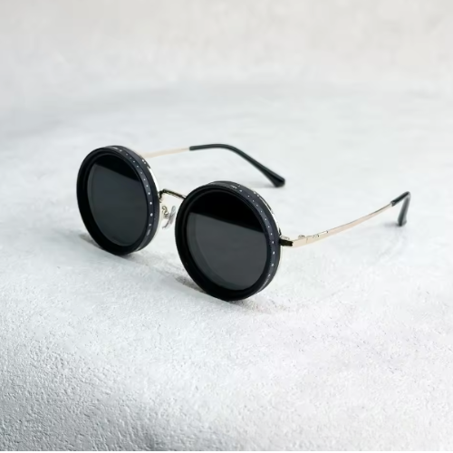 Stylish UV Protection Sunglasses with Black Lenses