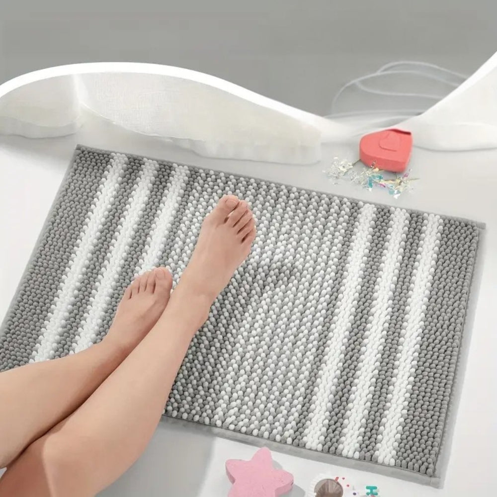 Luxurious Chenille Striped Bath Rug for Ultimate Comfort