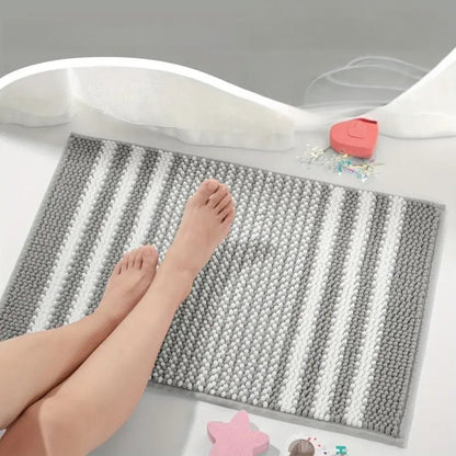 Luxurious Chenille Striped Bath Rug for Ultimate Comfort