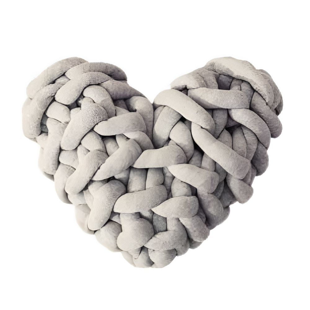 Cozy Heart-Shaped Knot Pillows for Ultimate Relaxation