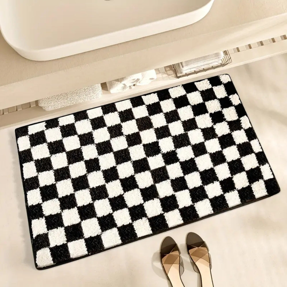 Luxurious Checkerboard Bath Mat for Ultimate Comfort