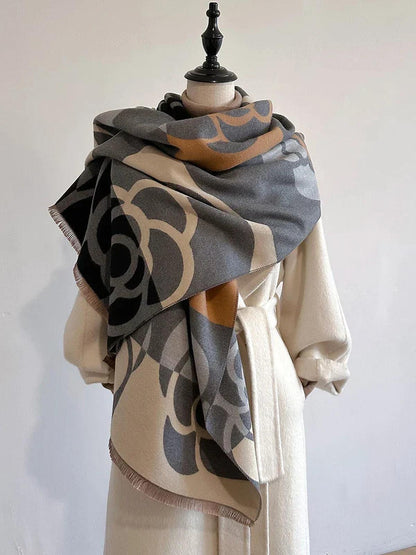 Printed Reversible Cashmere Scarf – Style and Warmth