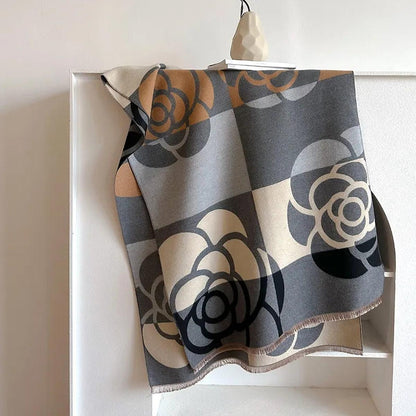 Printed Reversible Cashmere Scarf – Style and Warmth