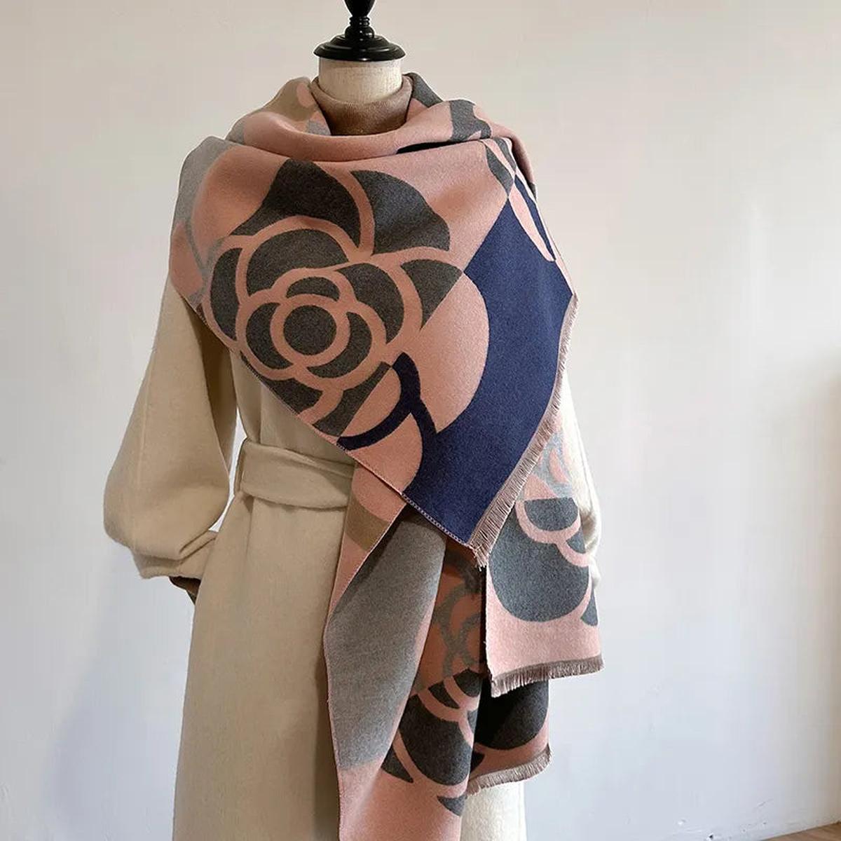 Printed Reversible Cashmere Scarf – Style and Warmth
