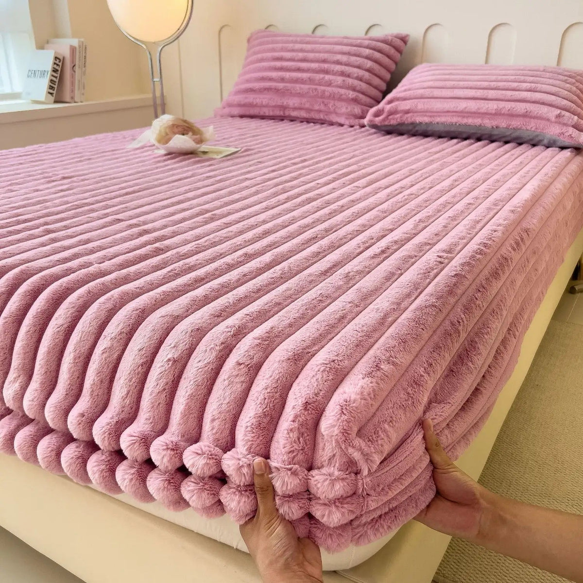 Sumptuous Plush Fitted Sheet - Cozy Comfort & Perfect Fit