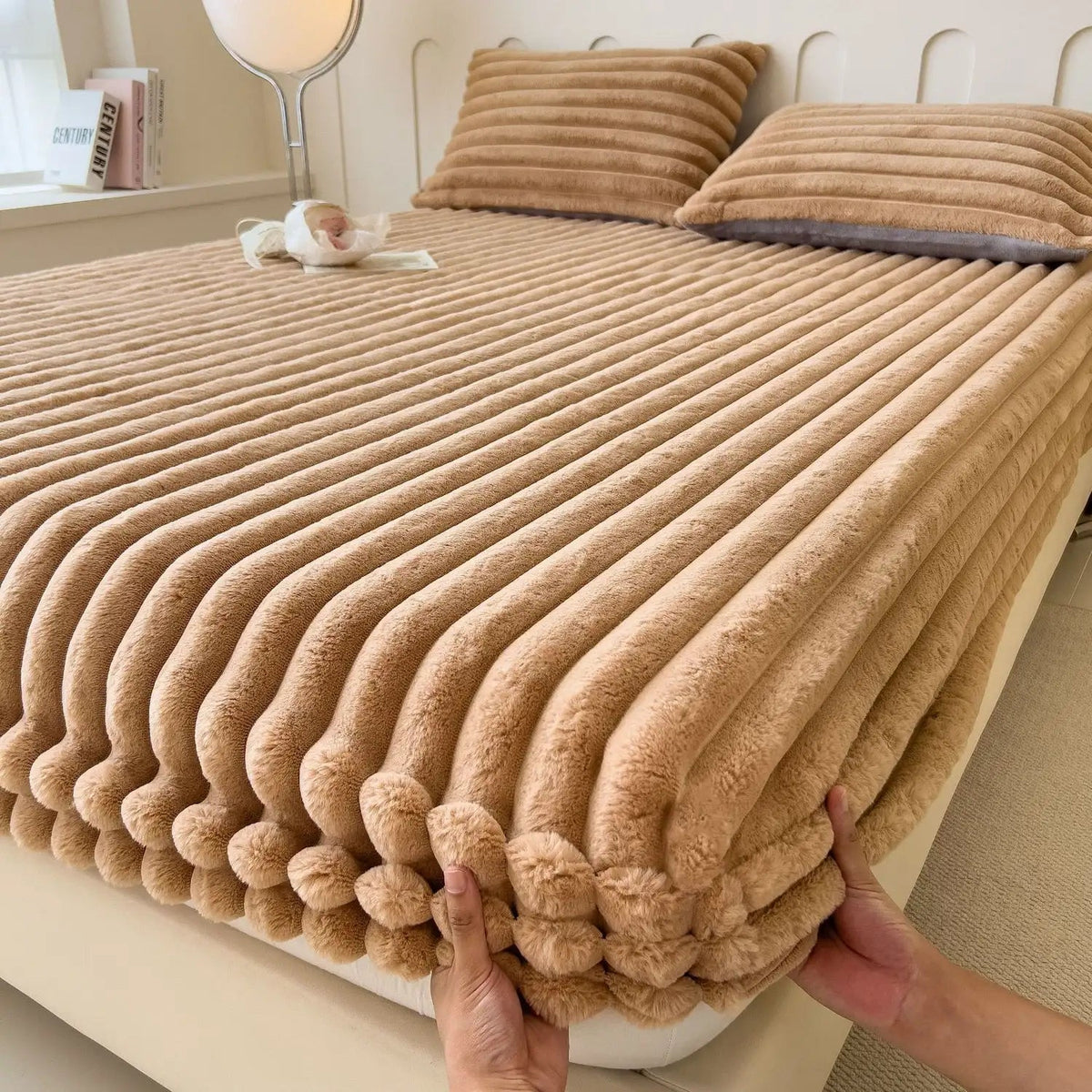 Sumptuous Plush Fitted Sheet - Cozy Comfort & Perfect Fit