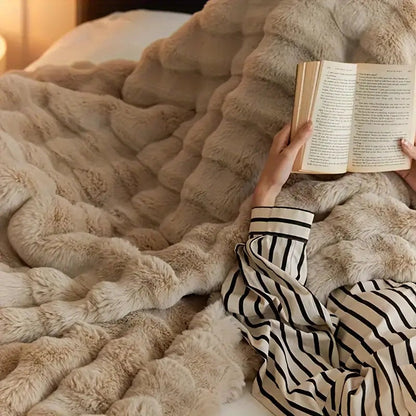 CloudSoft Cozy Throw Blanket for Ultimate Comfort
