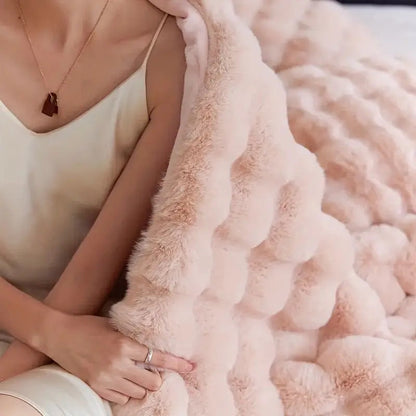 CloudSoft Cozy Throw Blanket for Ultimate Comfort