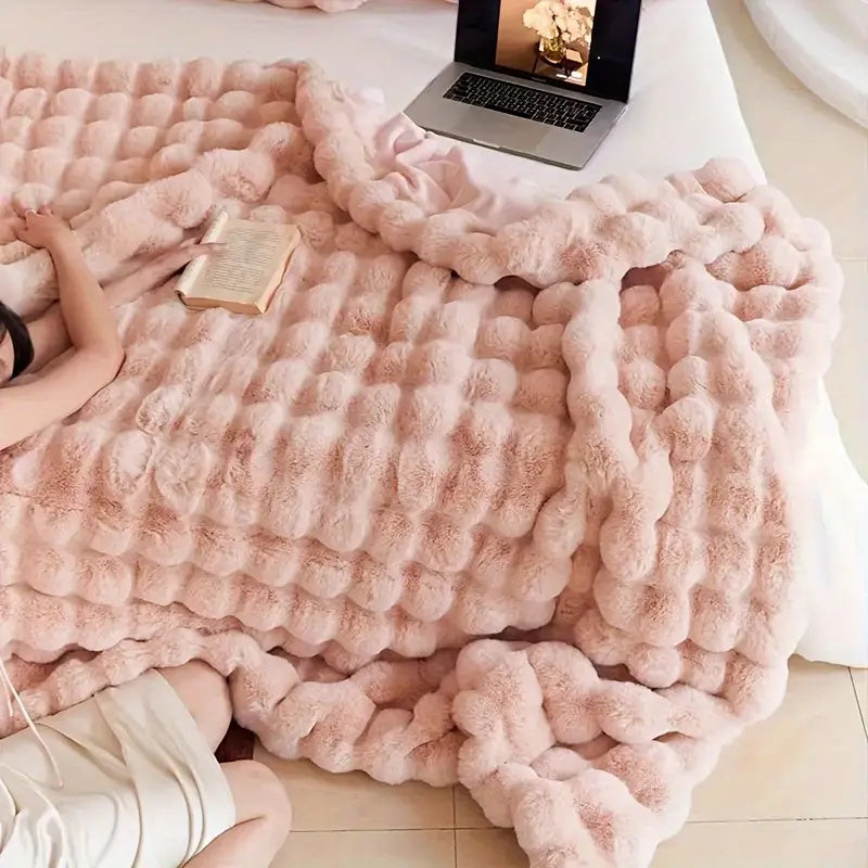 CloudSoft Cozy Throw Blanket for Ultimate Comfort