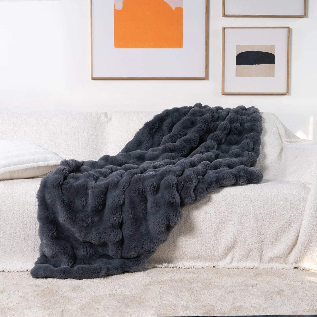 CloudSoft Cozy Throw Blanket for Ultimate Comfort