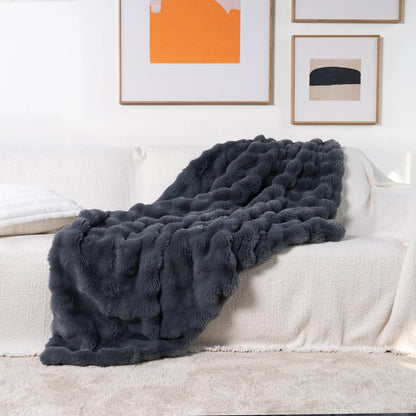 CloudSoft Cozy Throw Blanket for Ultimate Comfort