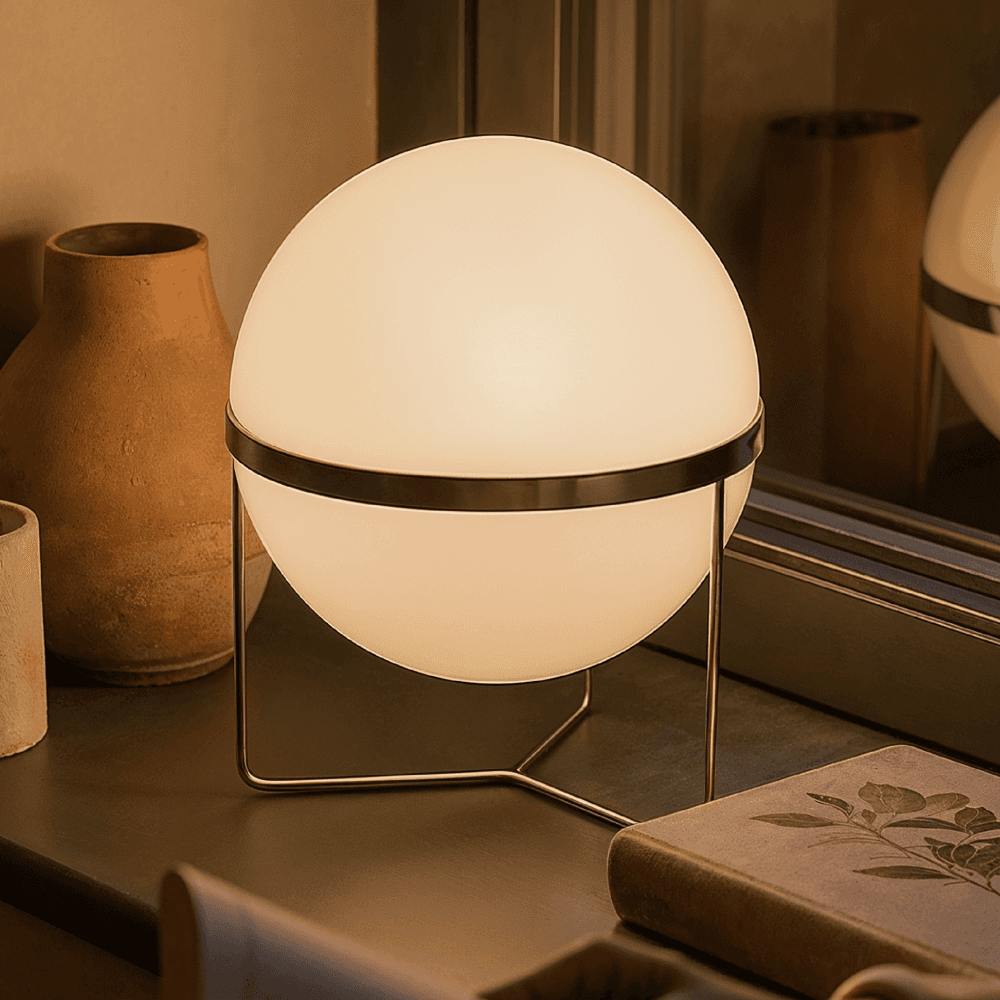 Minimalist LED Floor Lamp in Steel – Stable Lighting for Living and Bedrooms