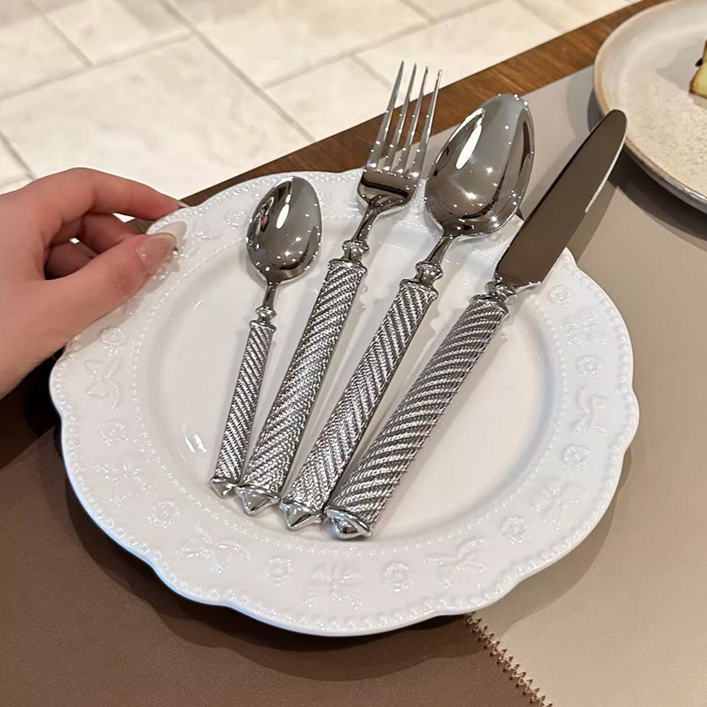 Elegant Dining Collection – Silver Cutlery Set for Luxury Meals